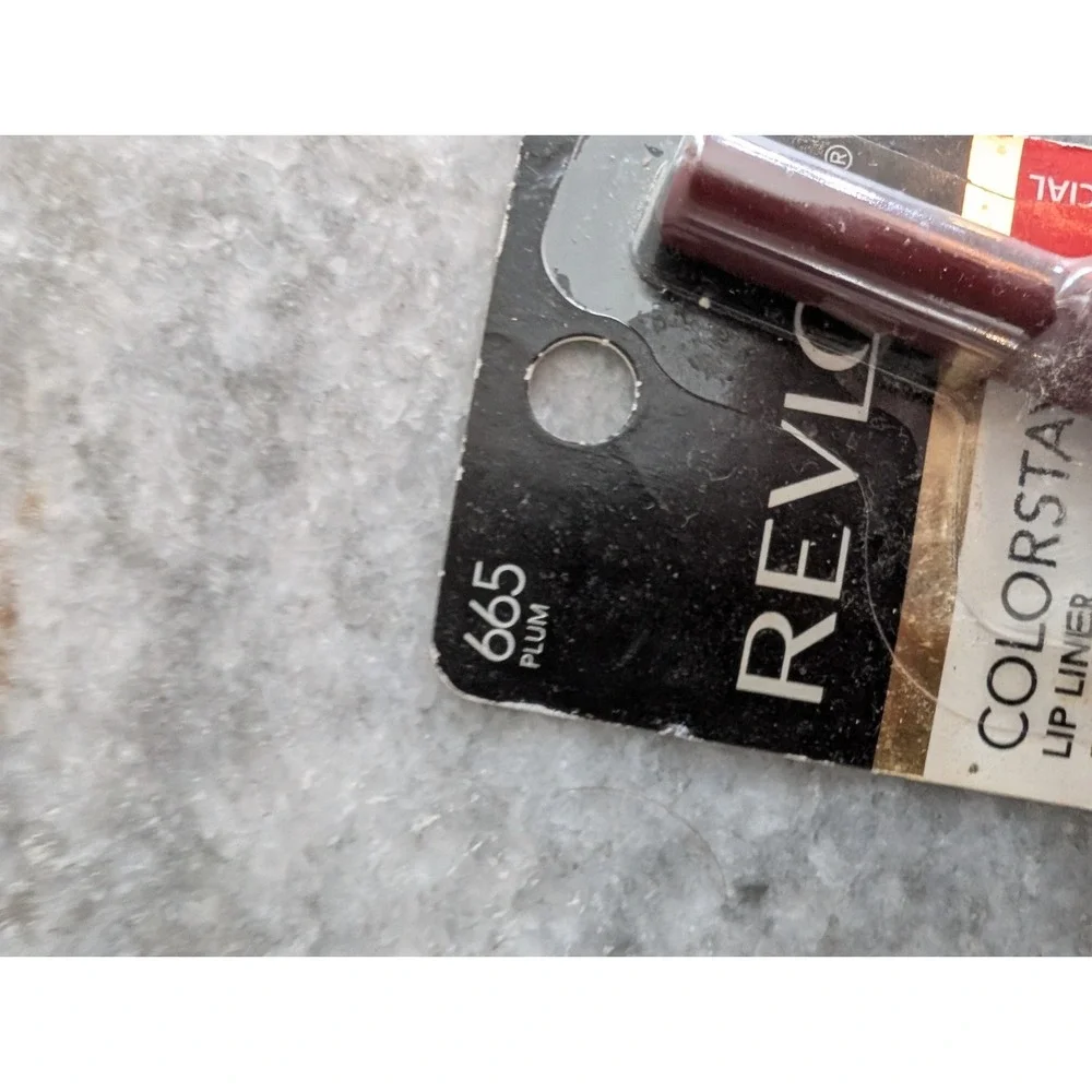 Revlon Bonus Super Lustrous Lipstick with ColorStay Lipliner PLUM #665 NEW